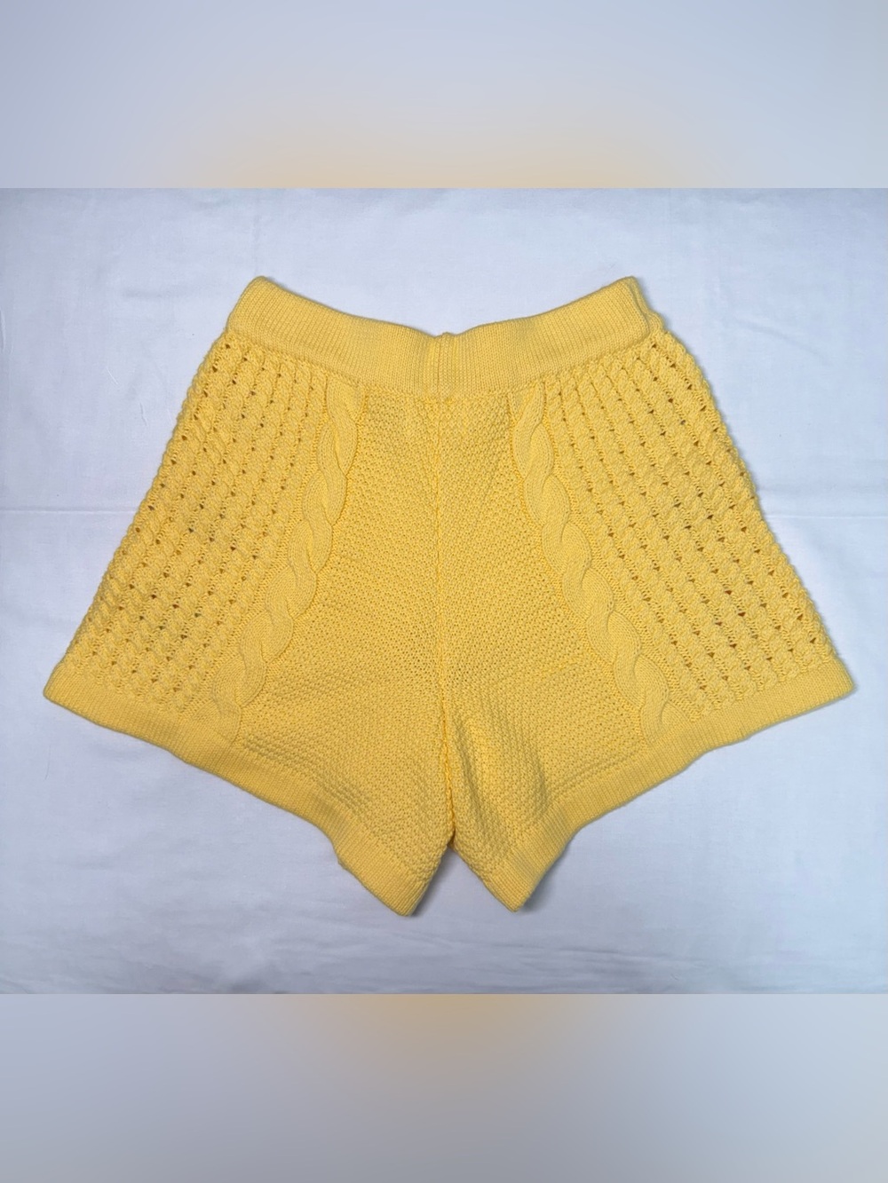 Yellow High-Waist Knit Shorts with Floral Embroidery - Picture 2 of 8